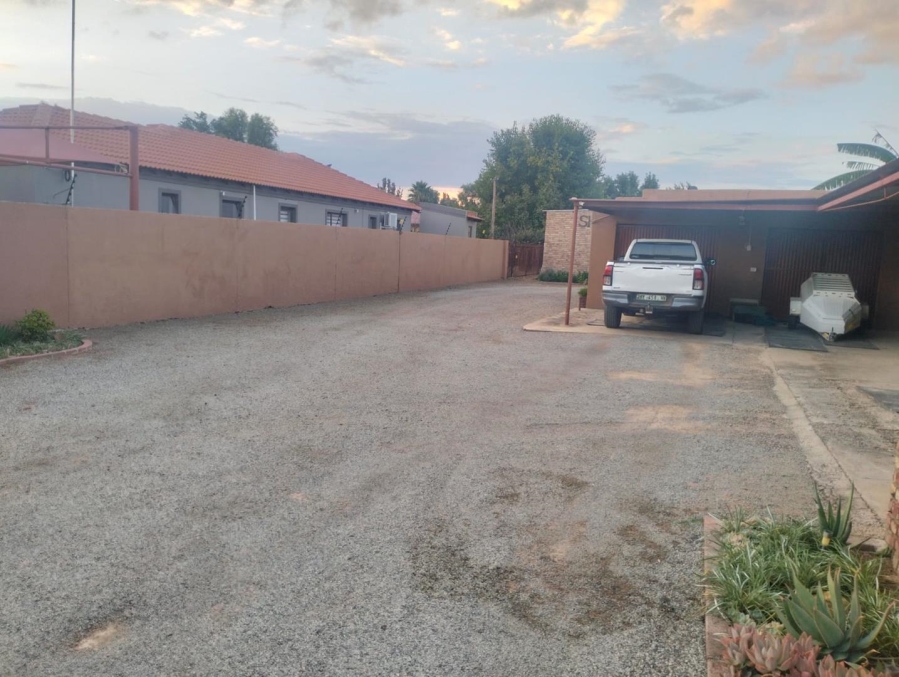 13 Bedroom Property for Sale in Bloemhof North West